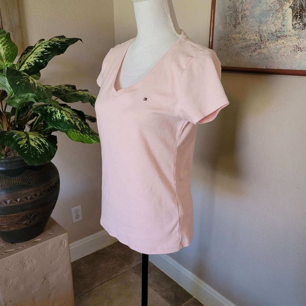 🌸FITTED HILFIGER TEE🌸